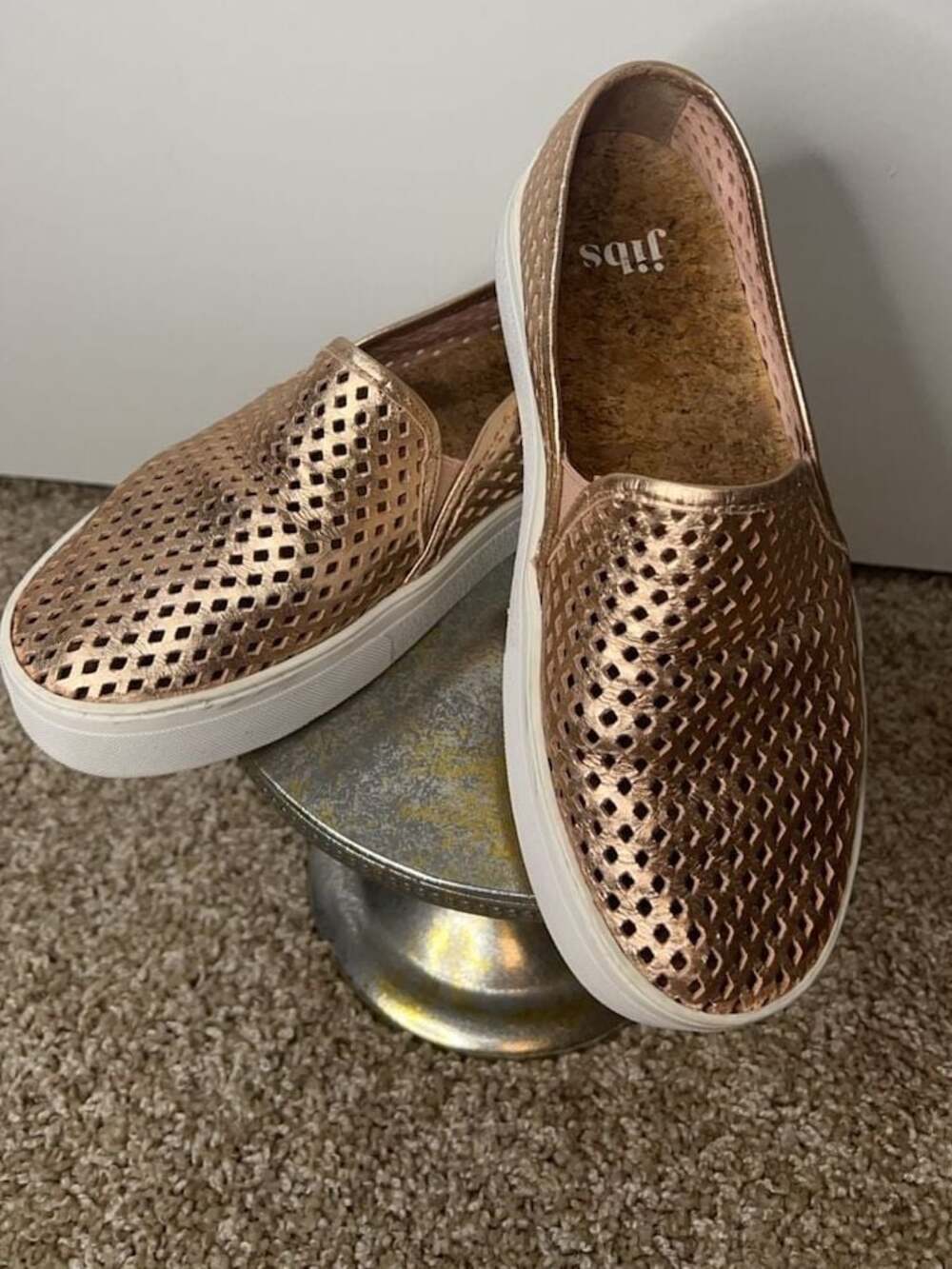 Jibs Rose Gold Laser Cut Slip-On Sneakers Women's Size 6
